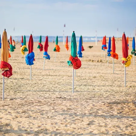 アパート Le Petit Palais - 50m - Vue Et Campagne トゥルジェヴィル
