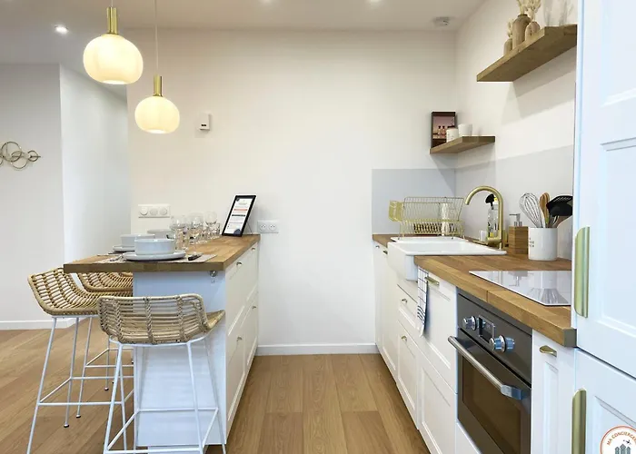 Le Petit Palais - 50m - Vue Et Campagne Apartament *